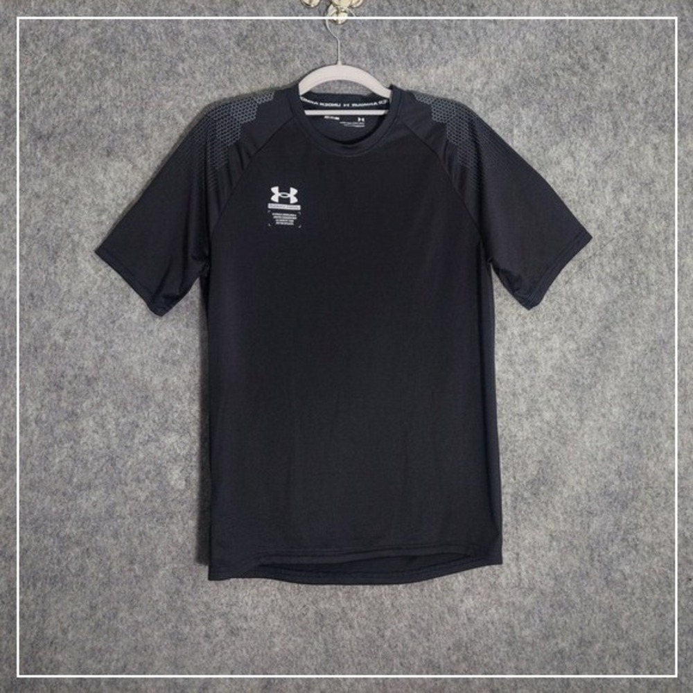 Under Armour Men Shirt S Black Loose Short Sleeve Lightweight Athleisure Gym